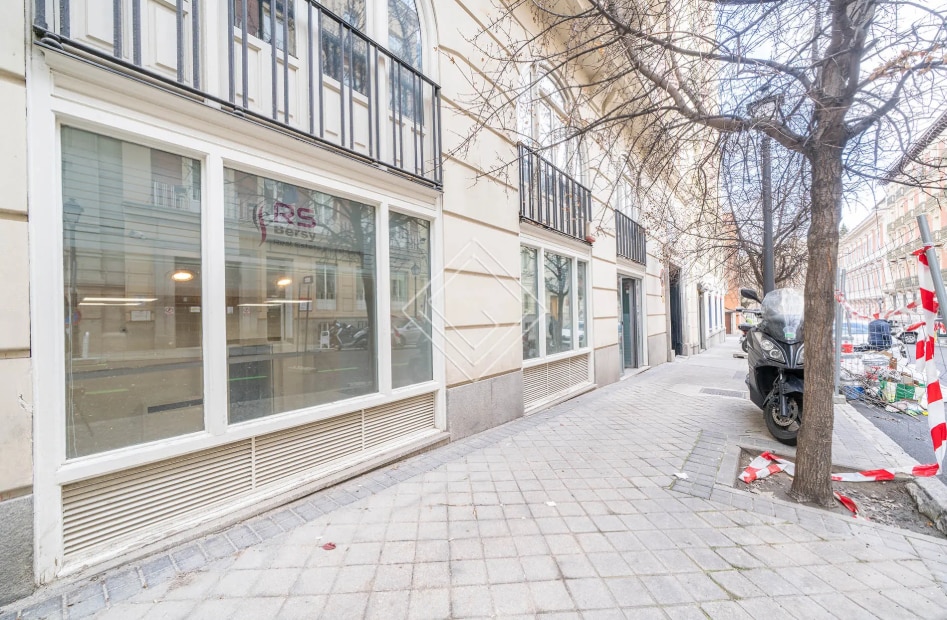 Build-to-Rent in Madrid, Madrid for sale Primary Photo- Image 1 of 3