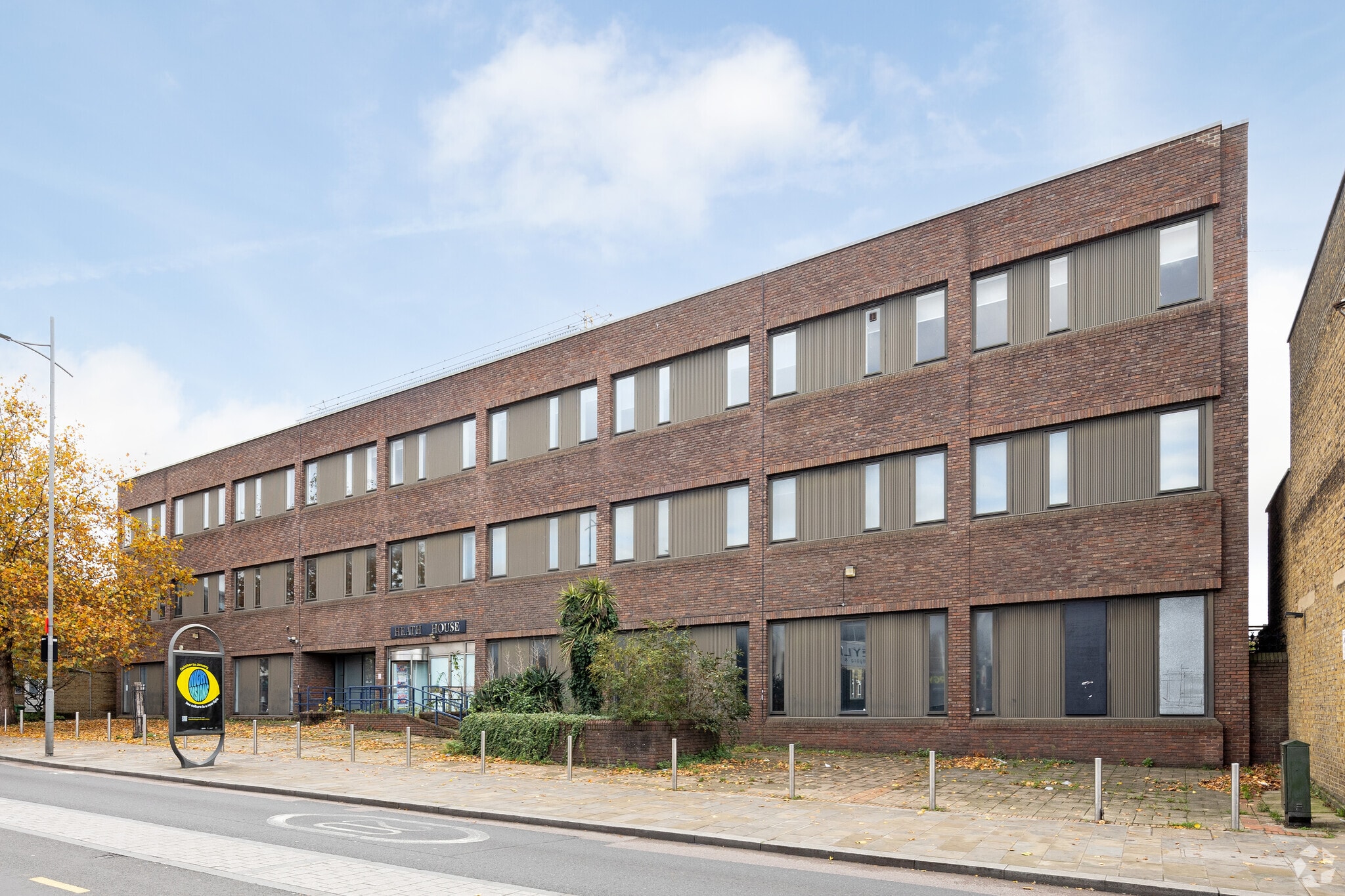 255 Broadway, Bexleyheath for sale Primary Photo- Image 1 of 1