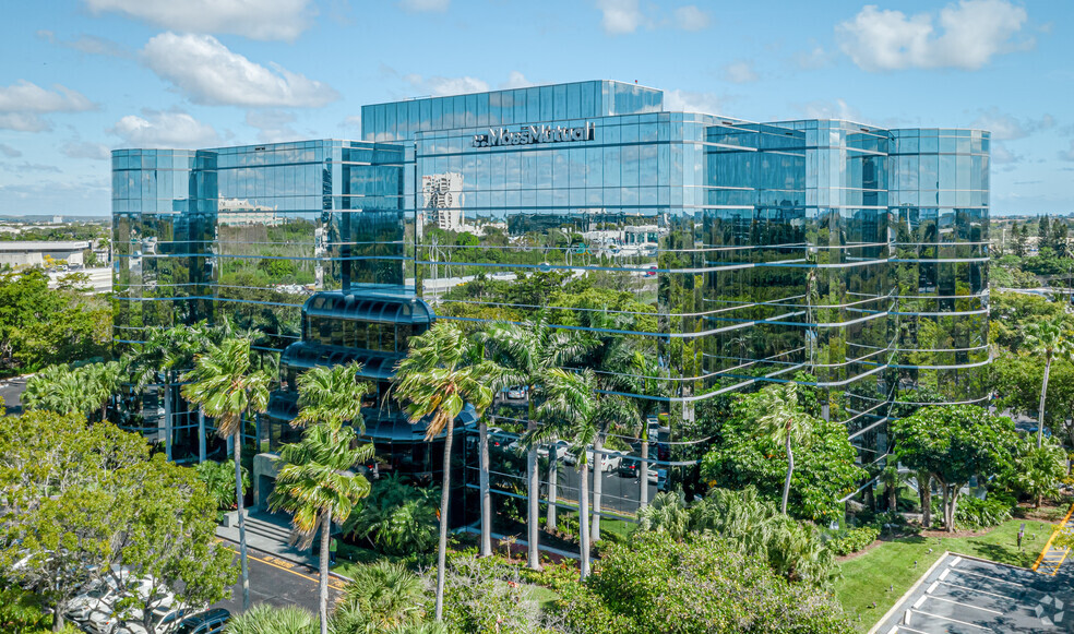 1000 Corporate Dr, Fort Lauderdale, FL for rent - Primary Photo - Image 1 of 6