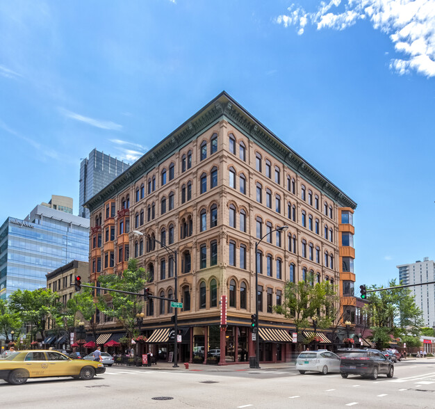 101 W Grand Ave, Chicago, IL for rent - Building Photo - Image 1 of 6