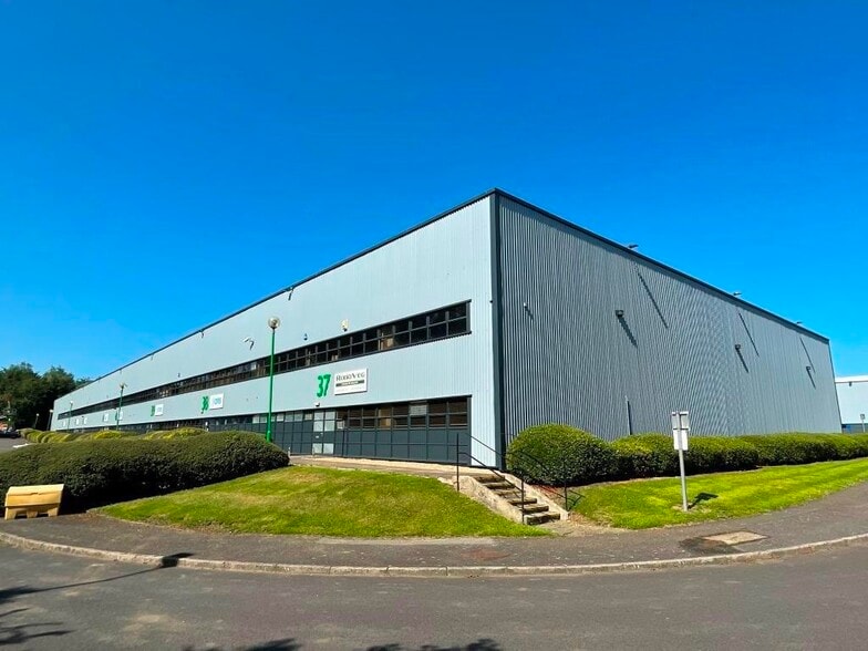 37-44 Potters Ln, Milton Keynes to rent - Building Photo - Image 2 of 20