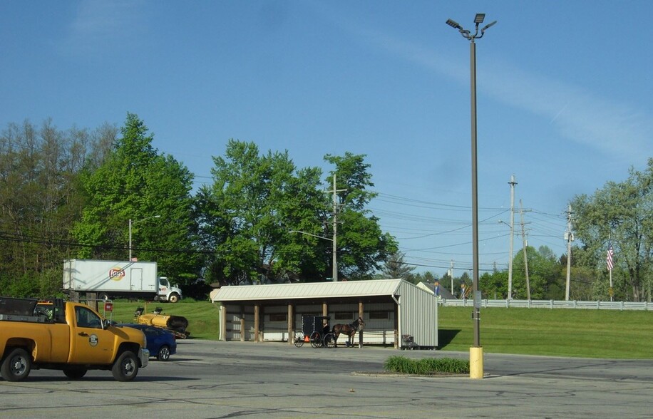 15400-15420 W High St, Middlefield, OH for rent - Building Photo - Image 2 of 7