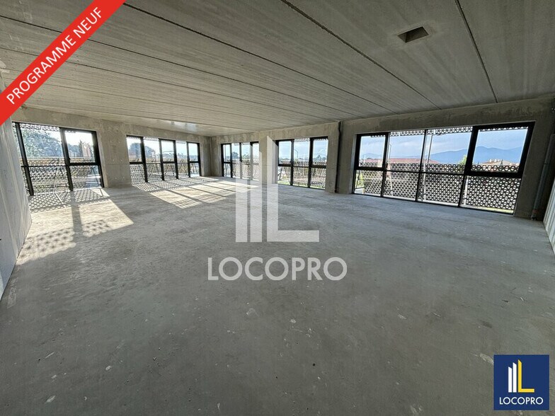 Office in Puget-sur-Argens for sale - Interior Photo - Image 3 of 14