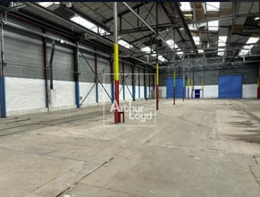 Light Industrial in Corbeil-Essonnes to rent Interior Photo- Image 2 of 4