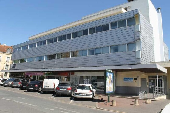 Location Bureaux 81 m²