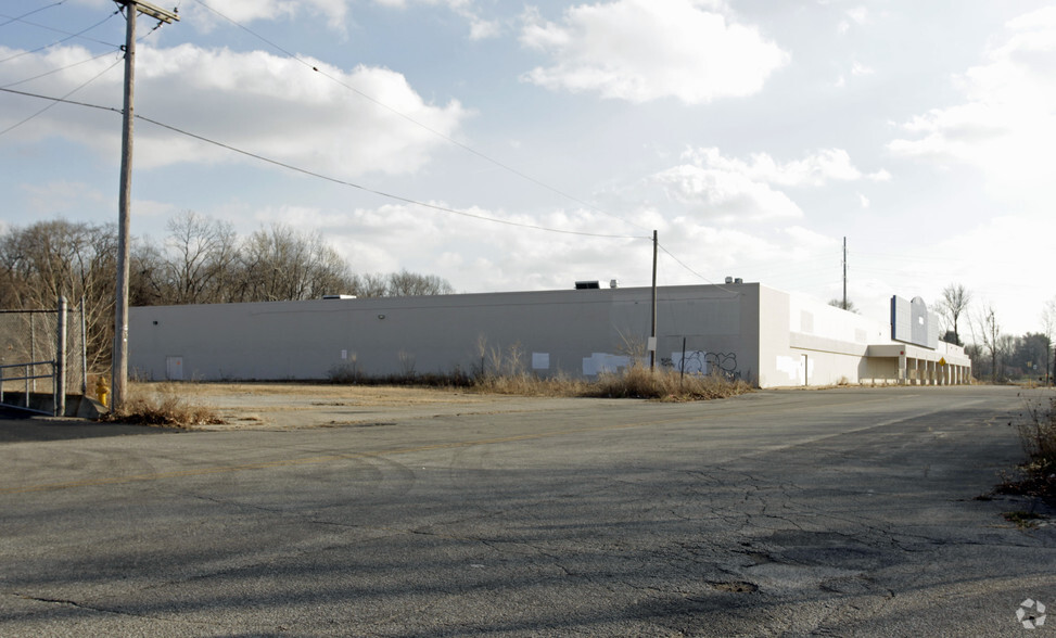 4640 S Saint Joseph St, South Bend, IN for sale - Primary Photo - Image 1 of 1