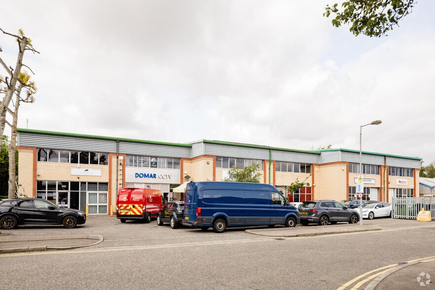 Lawrence Rd, Hounslow for sale - Primary Photo - Image 1 of 1