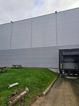More details for Boulevard De La Paix, Cergy - Industrial to Rent