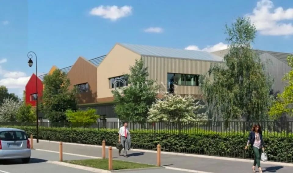 Light Industrial in Montgeron for sale Building Photo- Image 1 of 3