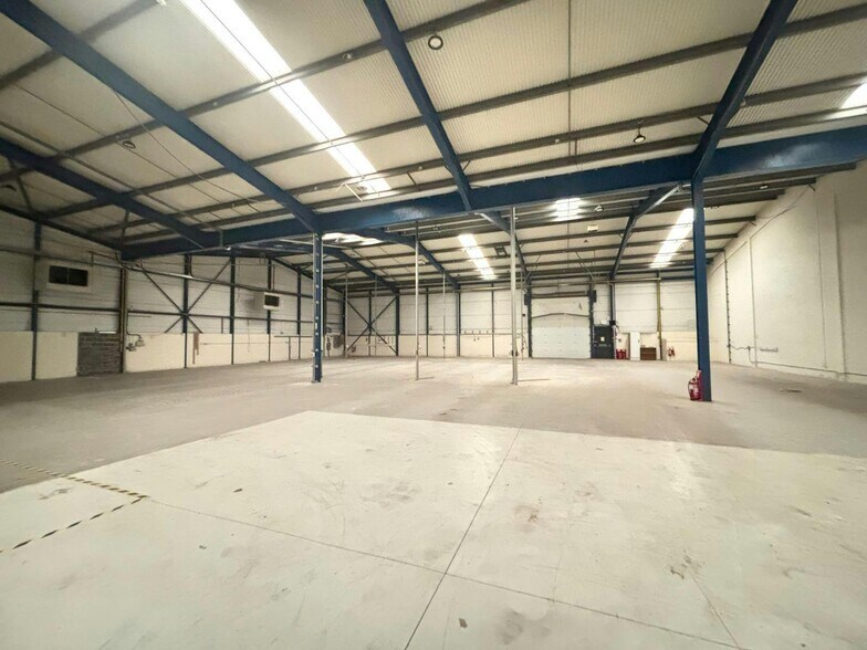 1-3 Langlands Pl, East Kilbride to rent - Building Photo - Image 3 of 20