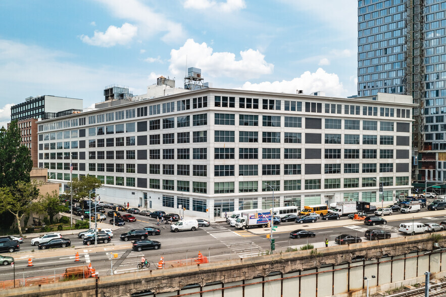 470 Vanderbilt Ave, Brooklyn, NY for sale - Building Photo - Image 1 of 1