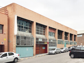 Calle De Manuel Tovar, 16, Madrid, Madrid for rent Primary Photo- Image 1 of 5