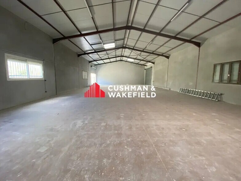 Office in Portet-sur-Garonne to rent - Building Photo - Image 3 of 9