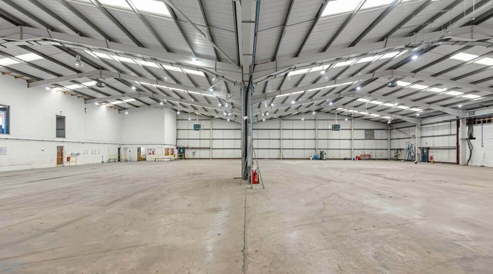 8 Tom Johnston Rd, Dundee for sale - Building Photo - Image 3 of 8