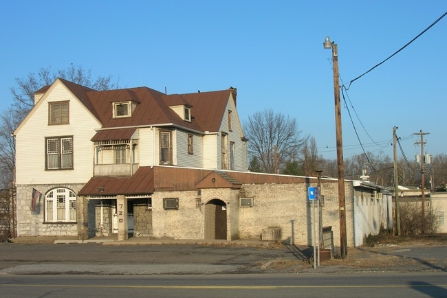 720-724 N Hanover St, Carlisle, PA for sale - Primary Photo - Image 1 of 1