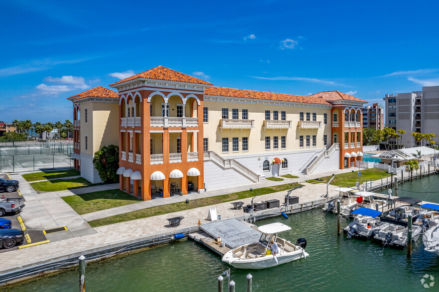 400 Treasure Island Cswy, Treasure Island, FL for rent - Building Photo - Image 3 of 10