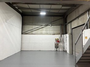 Bedwas House Industrial Est, Caerphilly for rent Interior Photo- Image 2 of 4