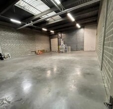 Industrial in Gennevilliers to rent Interior Photo- Image 2 of 9
