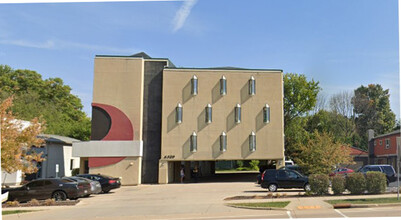 6320 Monona Dr, Madison, WI for rent Building Photo- Image 1 of 4