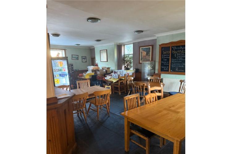 112 Spring Rd, Wolverhampton for sale - Interior Photo - Image 3 of 5