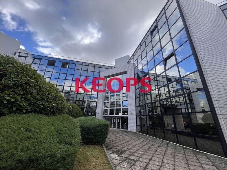 5 Avenue Albert Durand, Blagnac to rent - Building Photo - Image 2 of 24