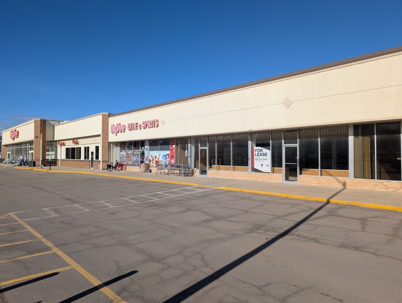 2015 S Broadway St, New Ulm, MN to rent Building Photo- Image 1 of 12