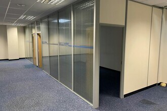 15 Burgess Rd, Hastings to rent Interior Photo- Image 1 of 5