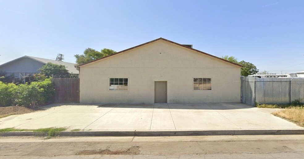 615 Eureka St, Bakersfield, CA for rent - Building Photo - Image 1 of 8