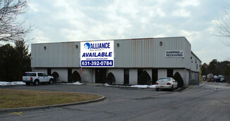 More details for 43 Windsor Pl, Central Islip, NY - Industrial for Rent