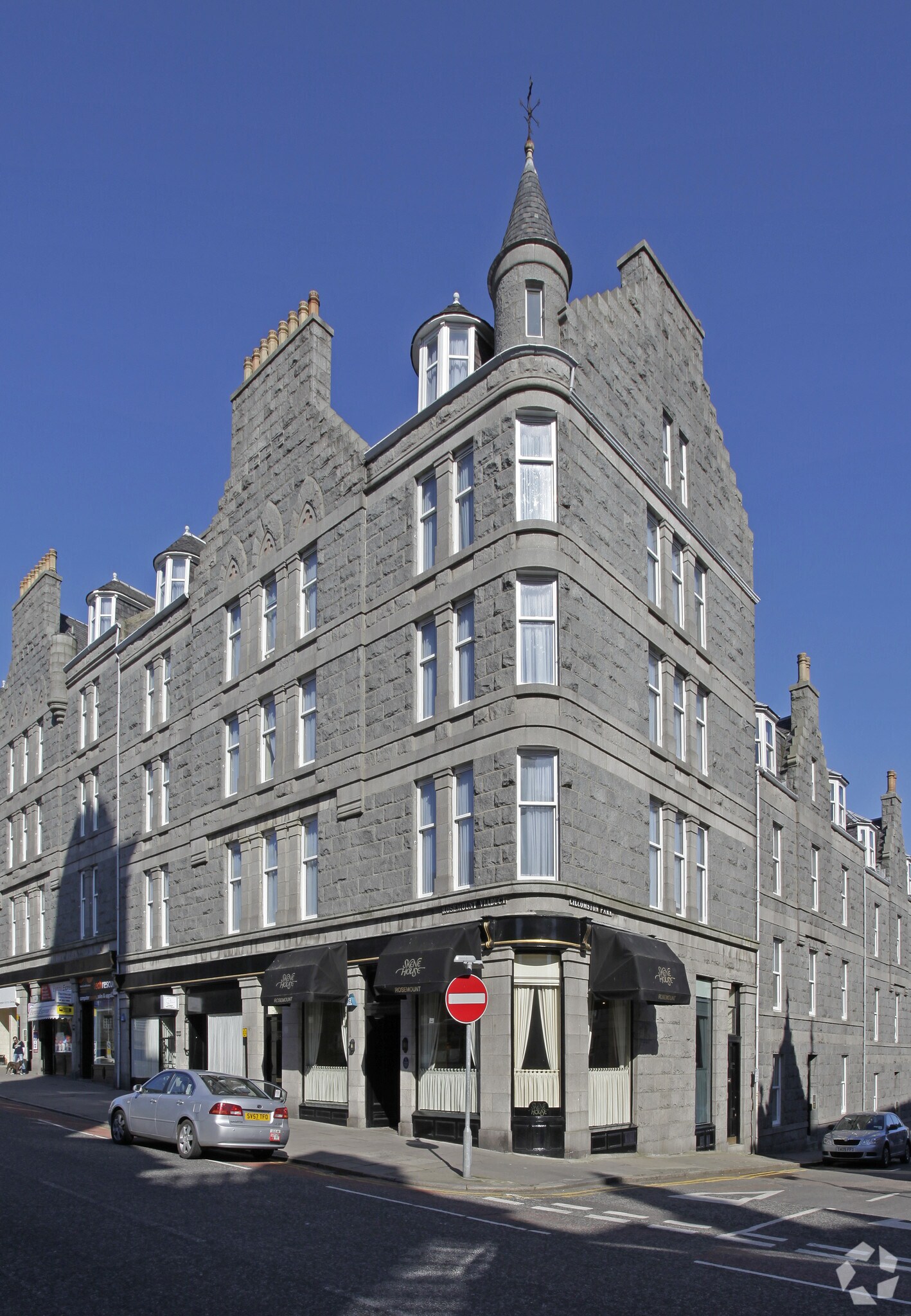 96-102 Rosemount Viaduct, Aberdeen for sale Primary Photo- Image 1 of 1