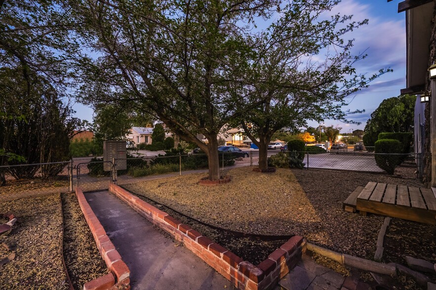 311 Princeton Dr SE, Albuquerque, NM for sale - Building Photo - Image 3 of 13