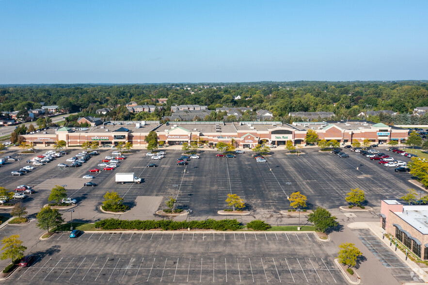 7230-7380 Orchard Lake Rd, West Bloomfield, MI for rent - Aerial - Image 2 of 22