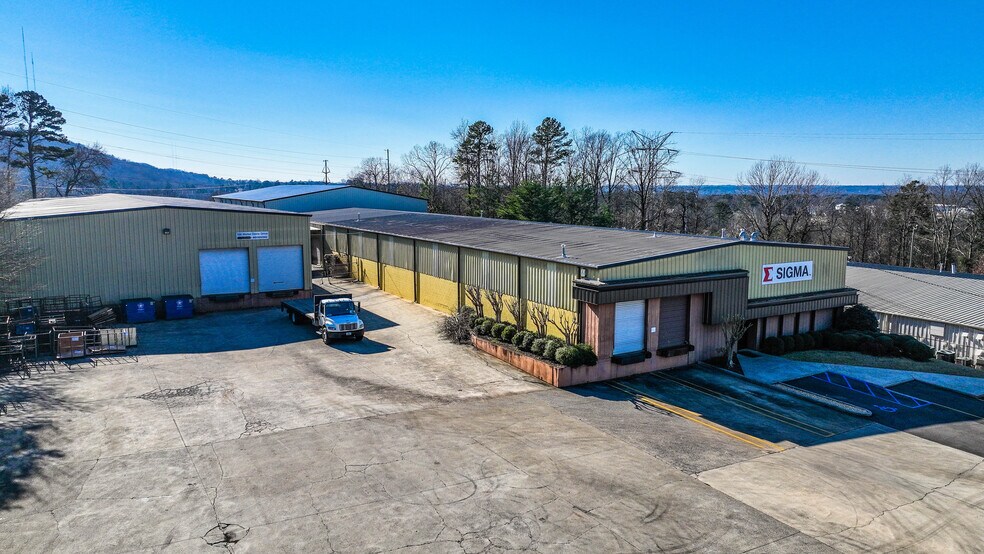 108 Walter Davis Dr, Birmingham, AL for sale - Building Photo - Image 1 of 8