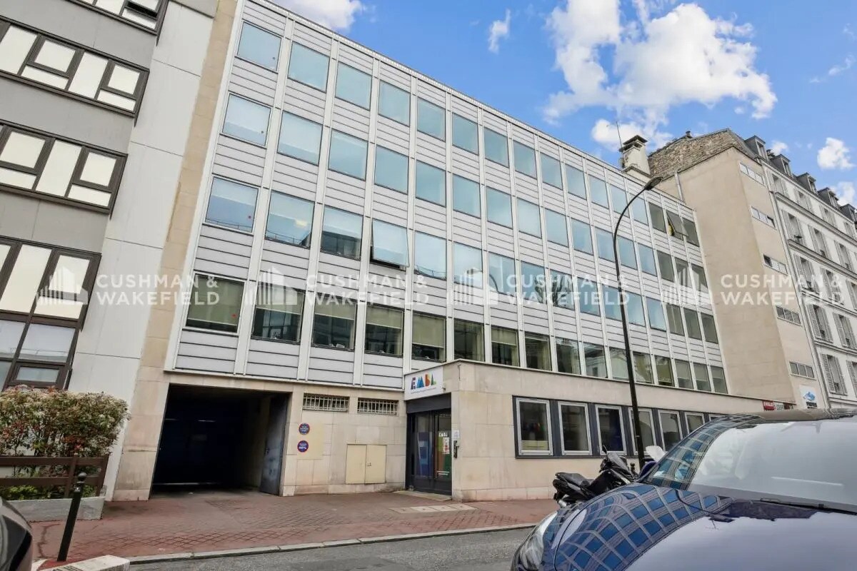 Office in Levallois-Perret to rent Primary Photo- Image 1 of 4