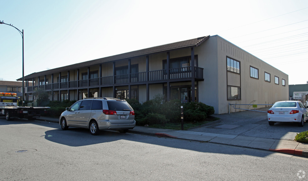 381 Beach Rd, Burlingame, CA for rent - Building Photo - Image 1 of 5