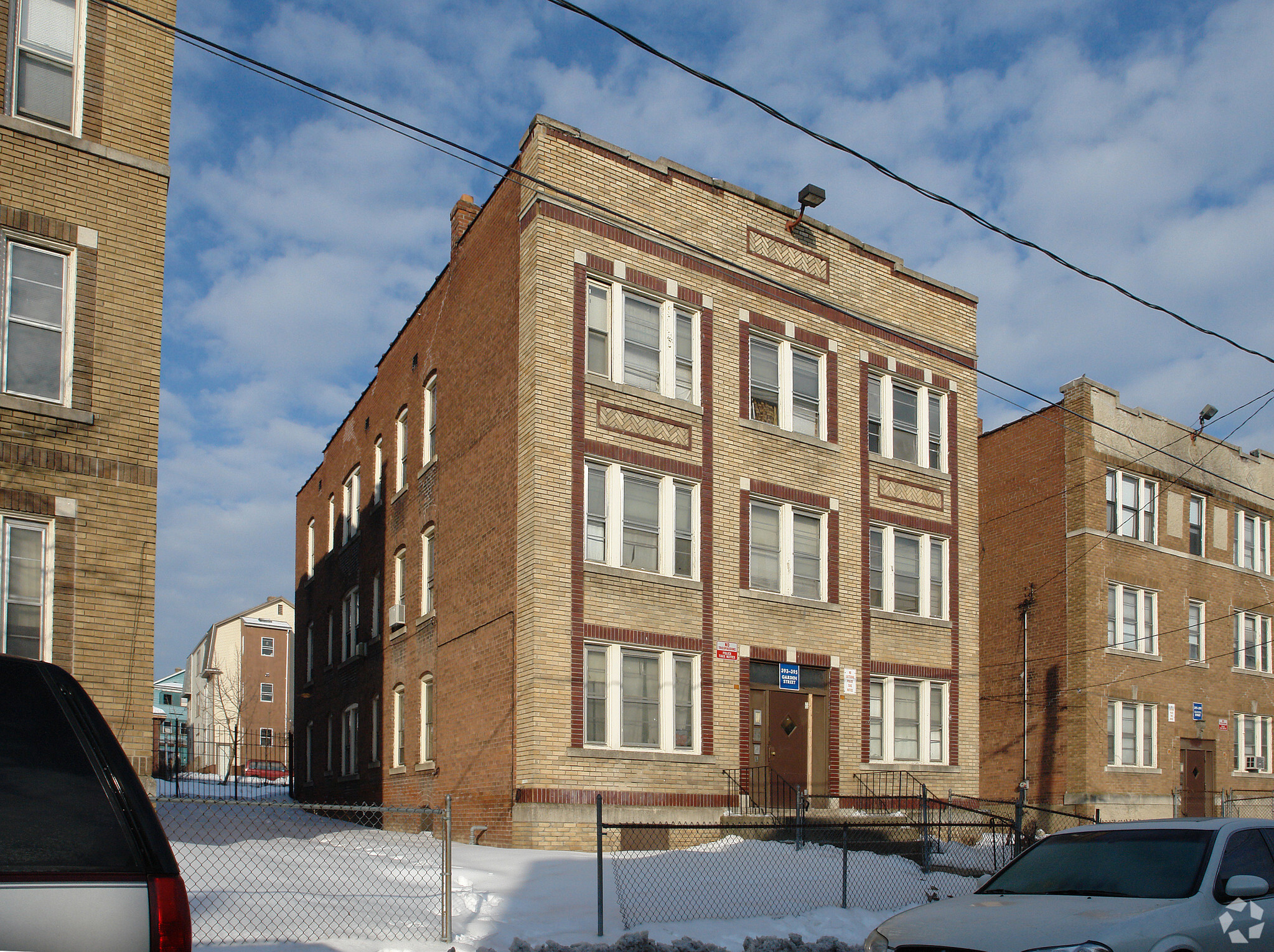 393-395 Garden St, Hartford, CT for sale Primary Photo- Image 1 of 1