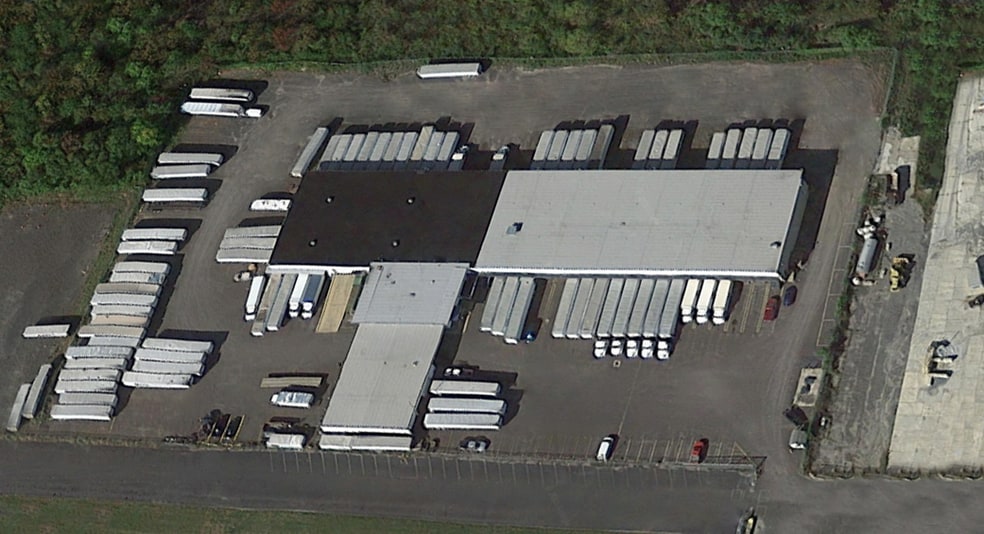 2750 Grant Ave, Philadelphia, PA to rent - Building Photo - Image 1 of 4