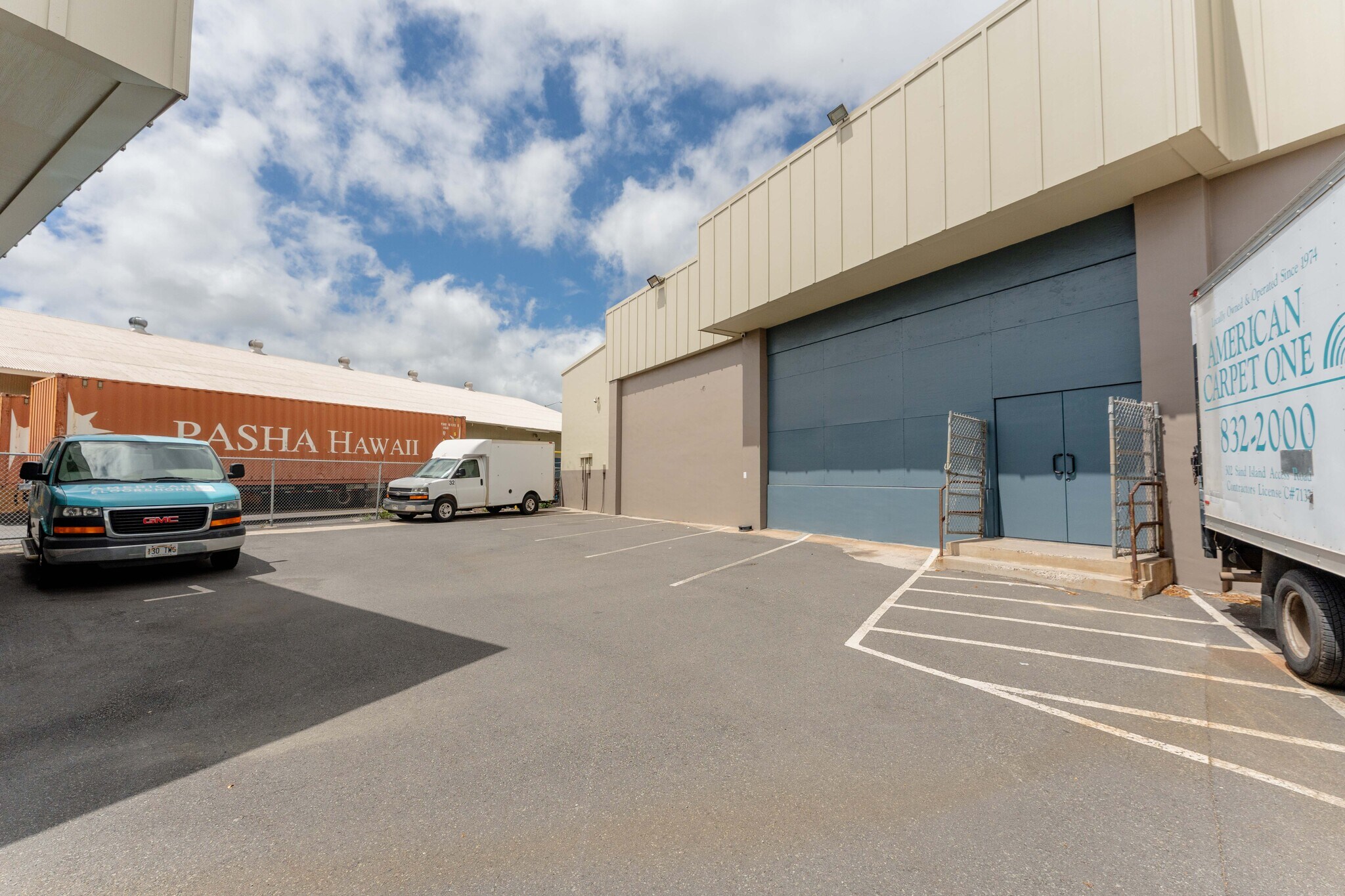 2290 Alahao Pl, Honolulu, HI to rent Building Photo- Image 1 of 37