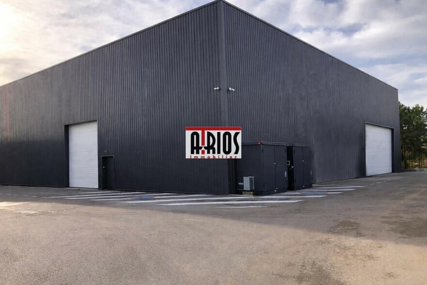 Industrial in Signes to rent - Building Photo - Image 1 of 7