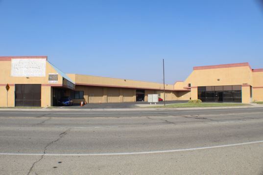 1340 Roberts Ln, Bakersfield, CA for sale - Building Photo - Image 1 of 1