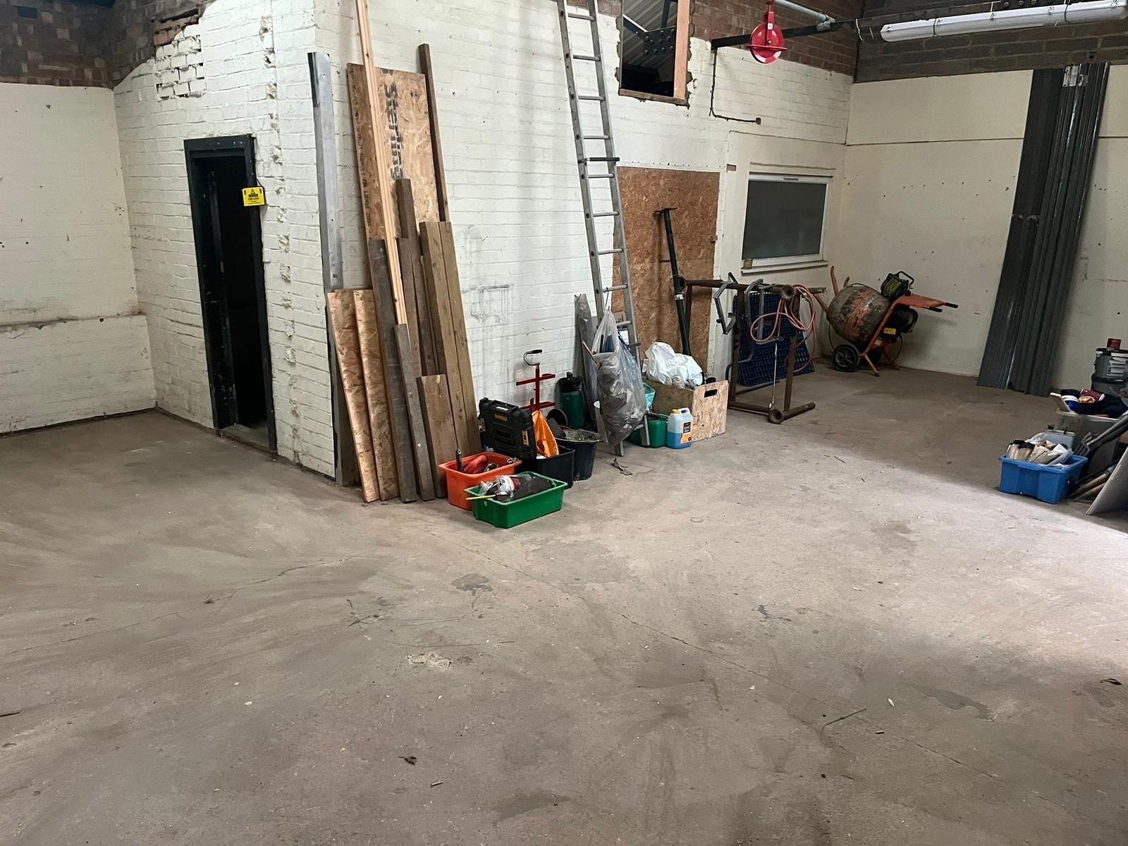 St Marys Ave, Milton Keynes to rent Interior Photo- Image 1 of 2