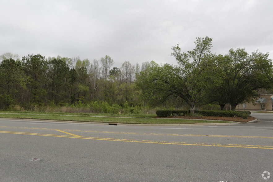 3701 Wake Forest Rd, Durham, NC for sale - Primary Photo - Image 1 of 1