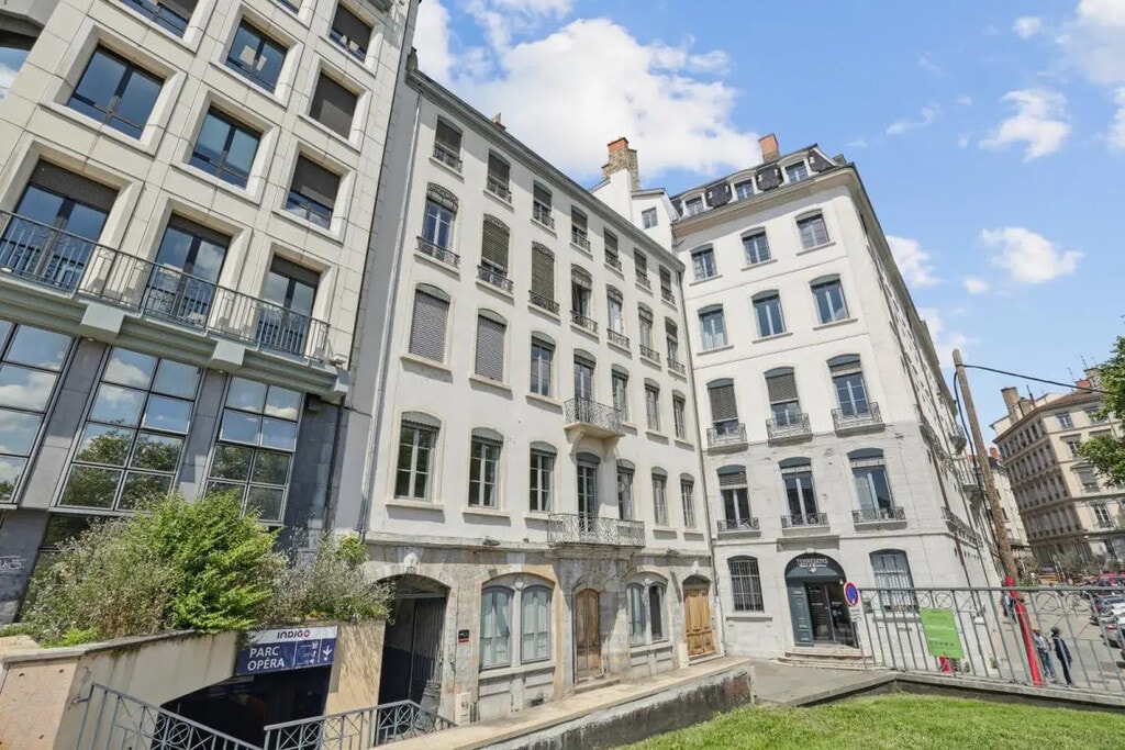 Vente Bureaux 619 m² - Photo 1
