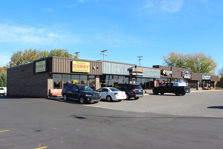 18700-18714 Eureka Rd, Southgate, MI for sale - Primary Photo - Image 1 of 1