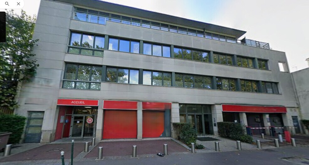 Office in Colombes to rent - Building Photo - Image 3 of 4