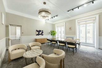 23-23A Bruton St, London to rent Interior Photo- Image 2 of 2