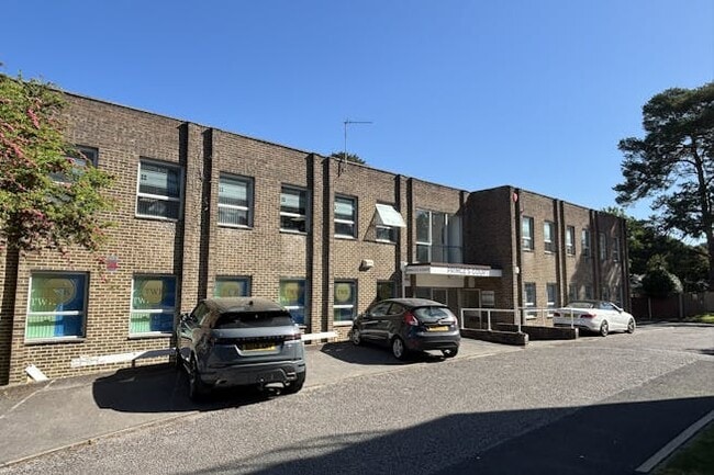 More details for 1-6 Princes Rd, Ferndown - Office to Rent