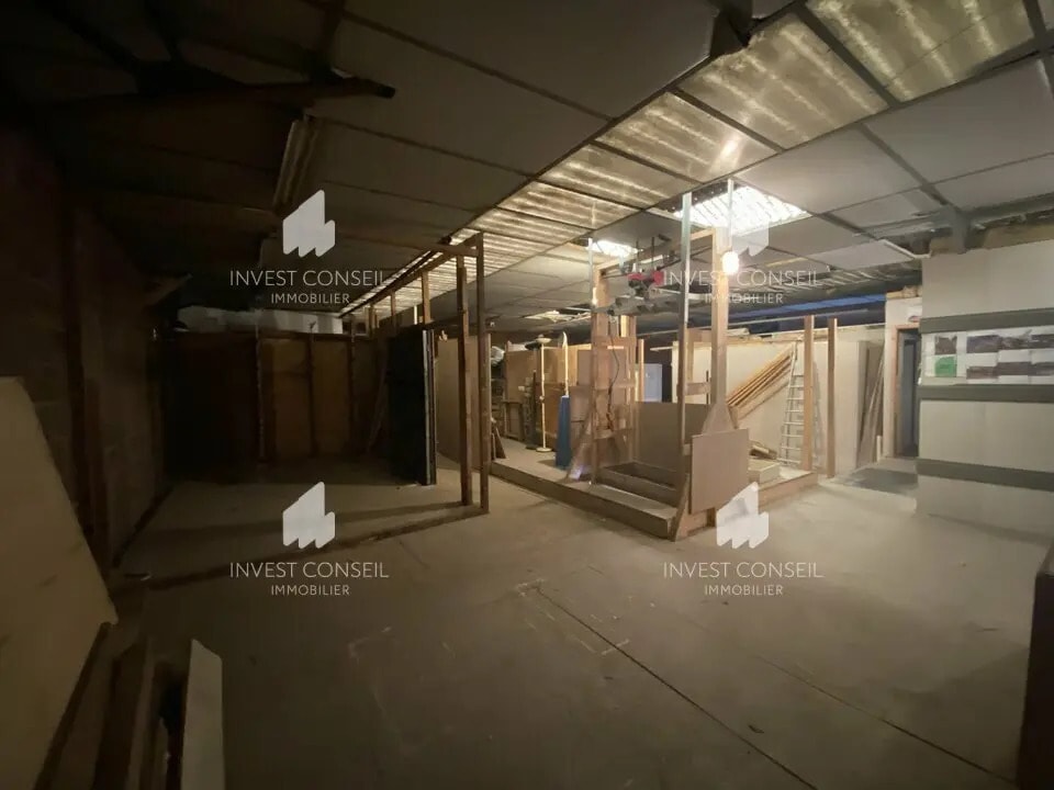 Light Industrial in Sartrouville to rent Interior Photo- Image 1 of 6