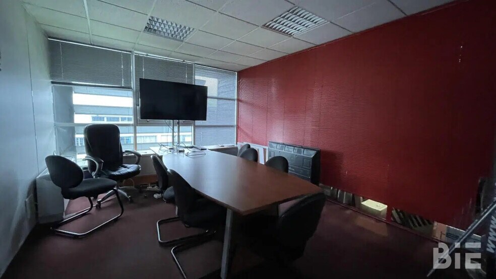 Industrial in Blanquefort for sale - Interior Photo - Image 3 of 4