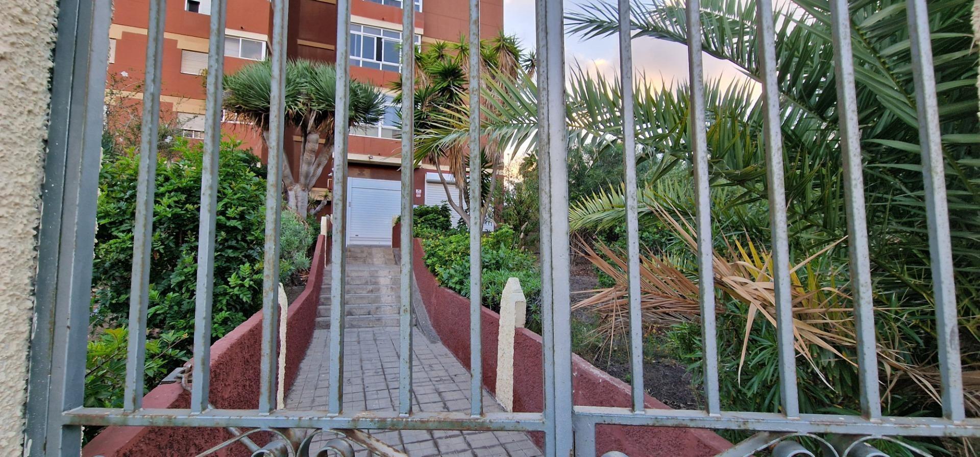Calle Aconcagua, 6, Las Palmas de Gran Canaria, Las Palmas for sale Building Photo- Image 1 of 12
